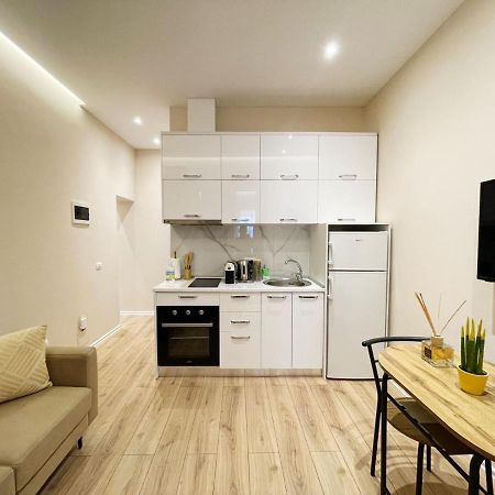 Aj Apartments, Hidden Gem In The Heart Of ティラナ エクステリア 写真